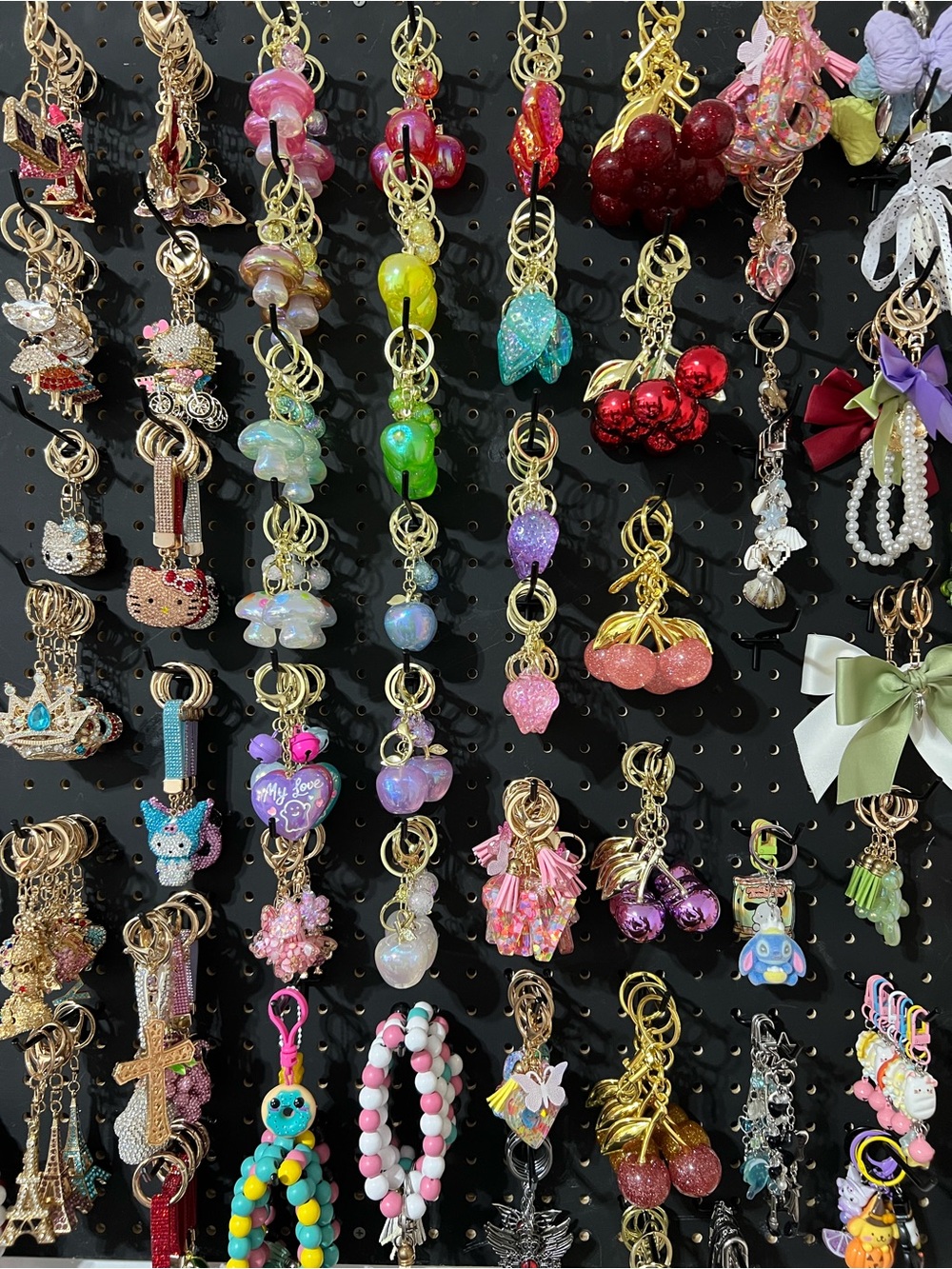 Lauriyanas fashion boutique -keychains, bag charms and purse charms